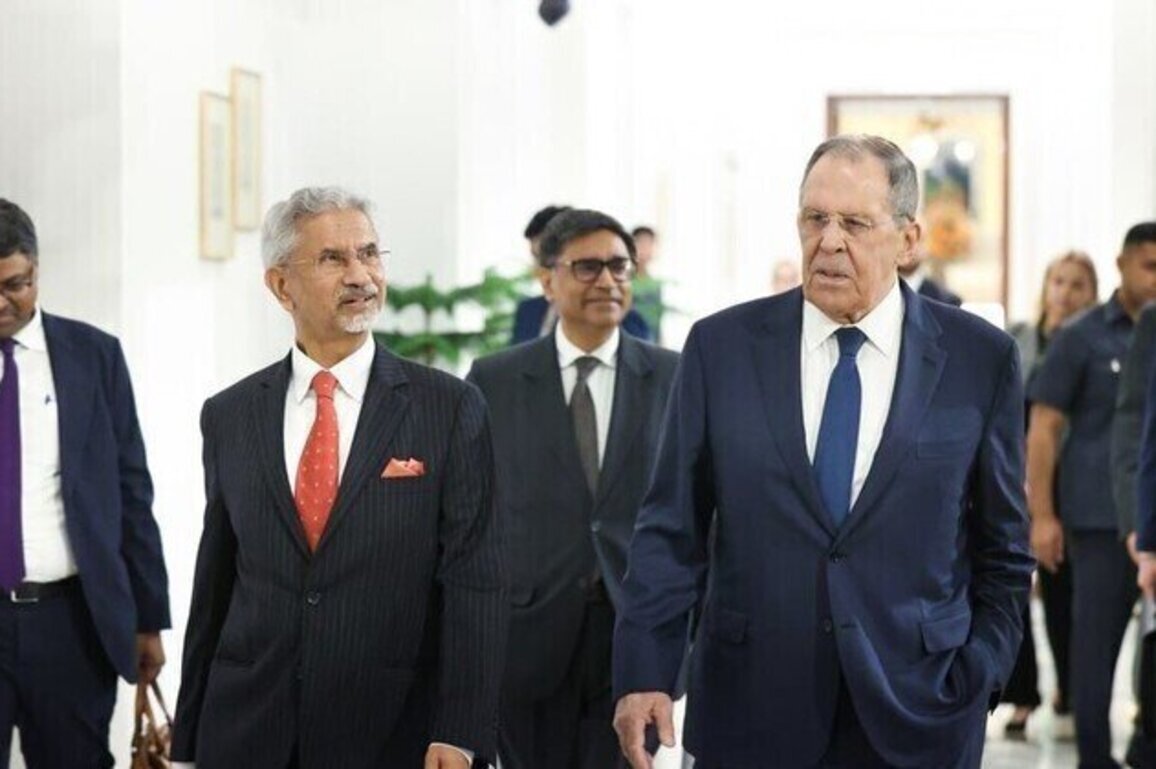 India can mediate between Iran and Arab countries  Lavrov
