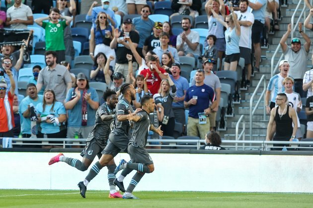 Franco Fragapane, Adrien Hunou carry Minnesota past Austin