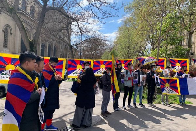 Tibetan activists launch 90-hour hunger strike outside UN against China's oppression