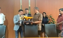 Belazia, Darma Henwa signed the supply contract for the dump trucks on October 3