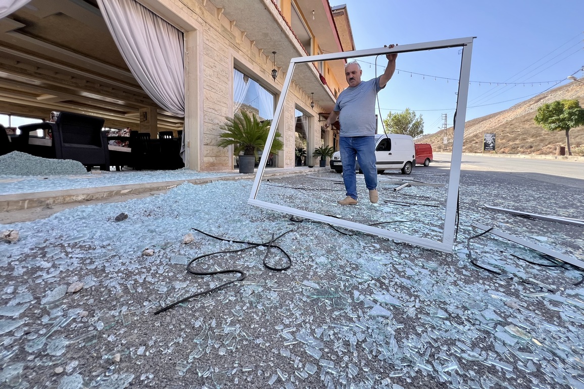LEBANON-KFAR TEBNIT-ISRAELI ATTACK