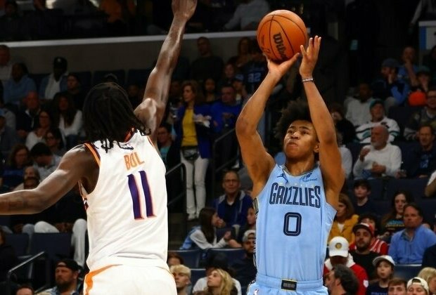 Jaylen Wells, Grizzlies hand skidding Suns defeat in OT