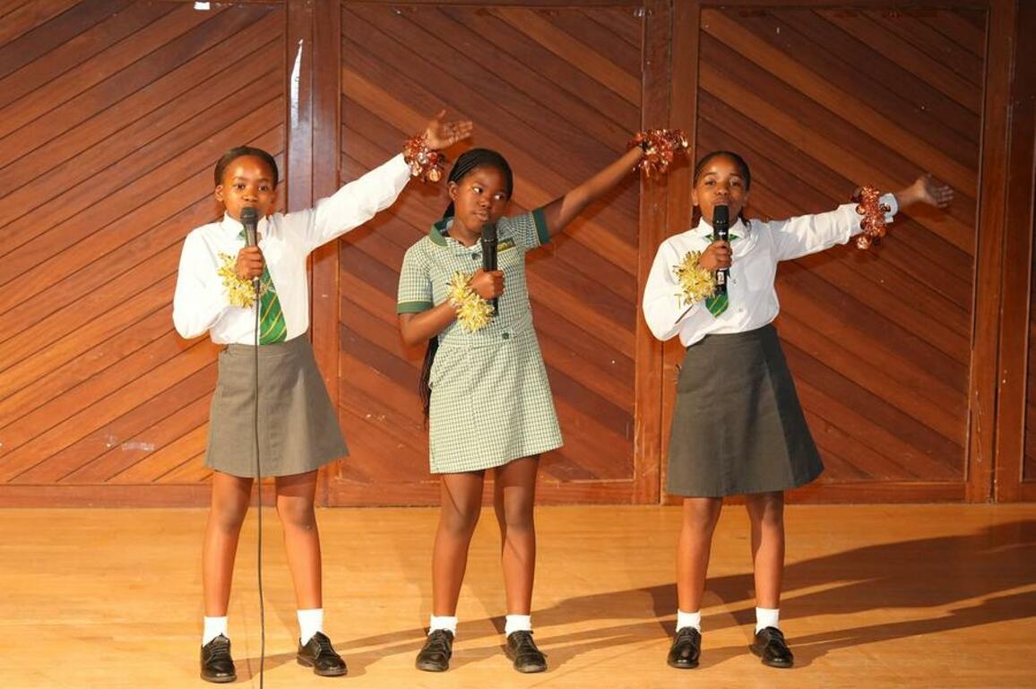 (Hello Africa) Melodies without borders -- young voices in Cape Town celebrate Chinese language through song