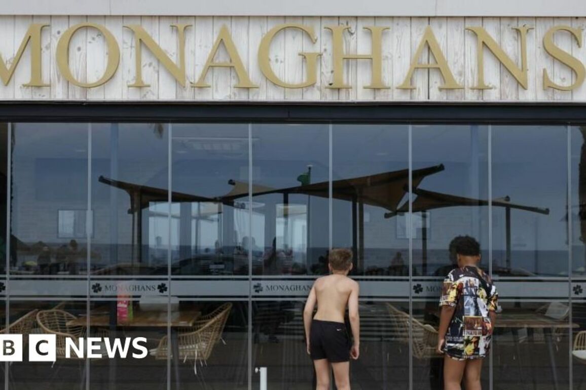 Spain bar shooting- Holidaymakers 'frightened' in surreal aftermath
