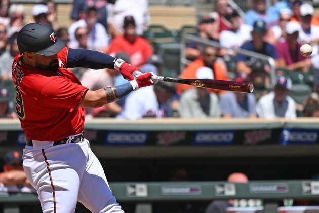 Twins riding momentum into four-game set against Jays