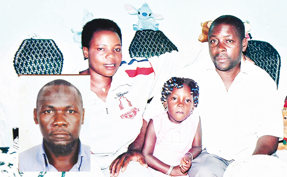 Kalungi eyattibwa ng’ali ne famire ye. Mu katono ye Bashir Mukungu eyakwatiddwa Kalungi eyattibwa ng’ali ne famire ye. Mu katono ye Bashir Mukungu eyakwatiddwa