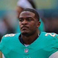Dolphins tell teams RB De'Von Achane 'not available'