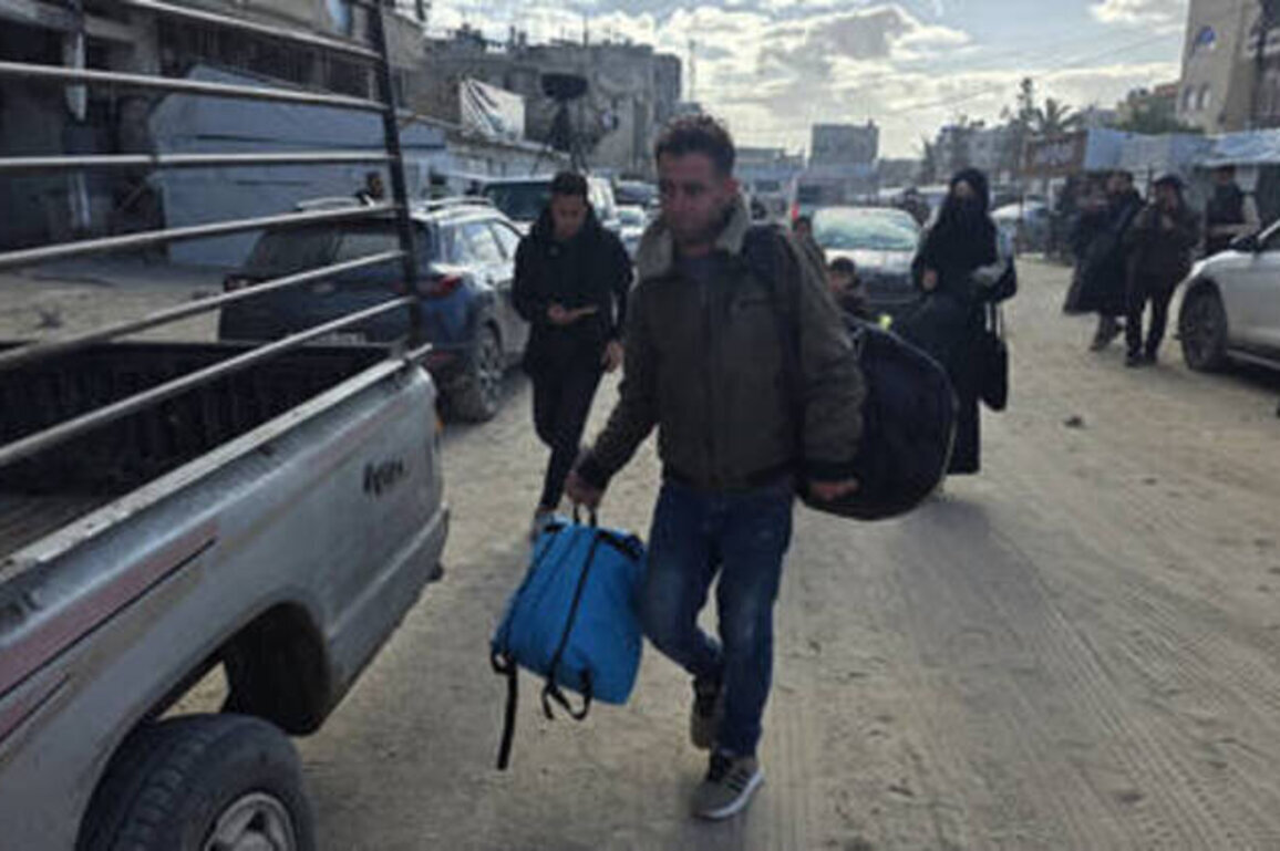 'They handcuffed and blindfolded us' - Palestinian returnee to Gaza