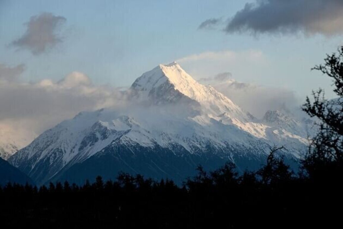 New Zealand glaciers in 'stay of execution,' not melt reversal