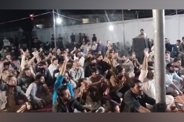 Seventeenth day of Hunza traders' sit-in brings cross-border movement to a standstill in PoGB