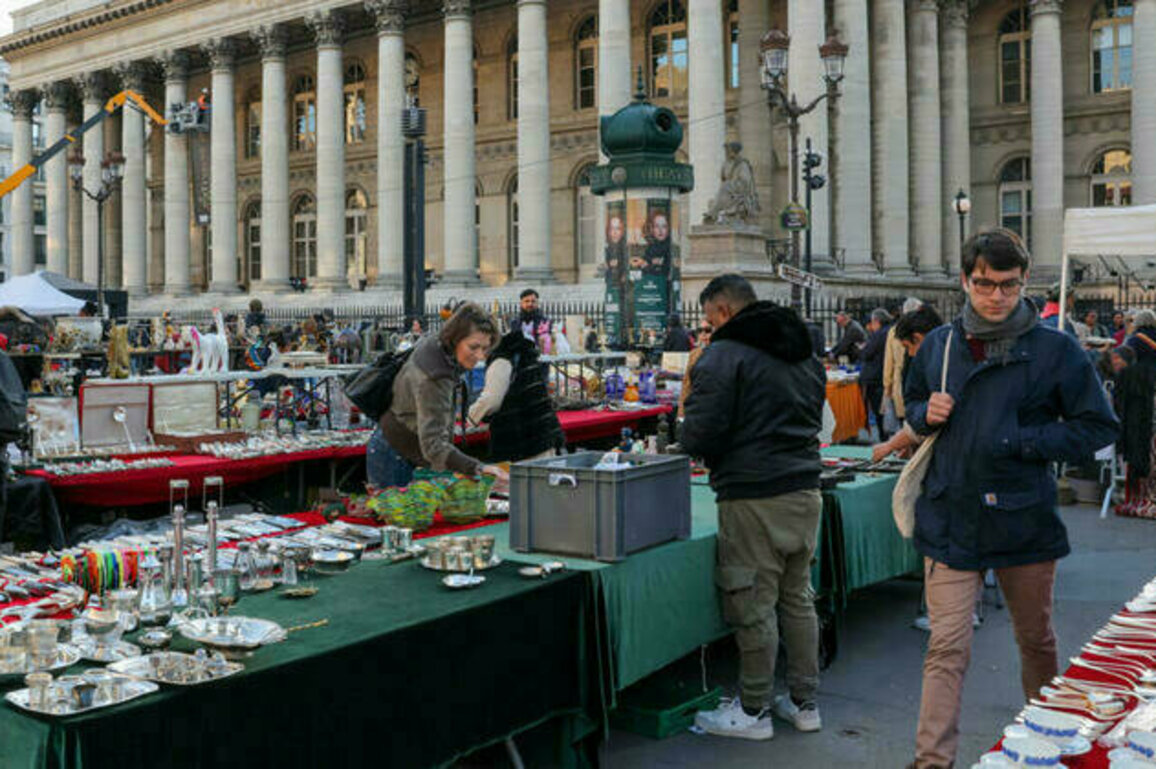 France cuts its growth forecast for 2025 as tariffs spark trade war