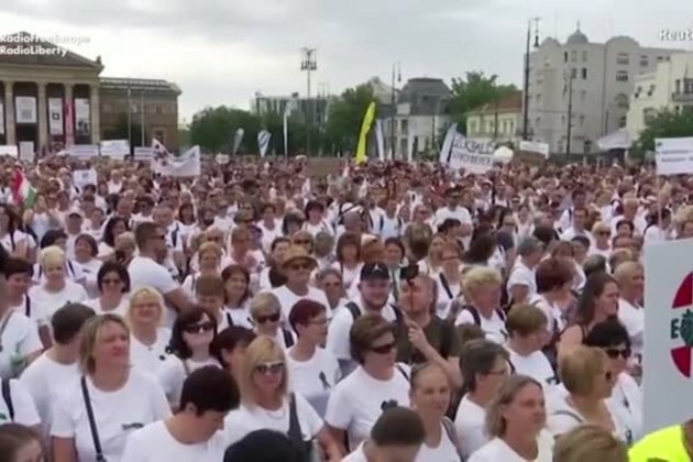 Hungarian Nurses Demand Better Pay To Slow Exodus