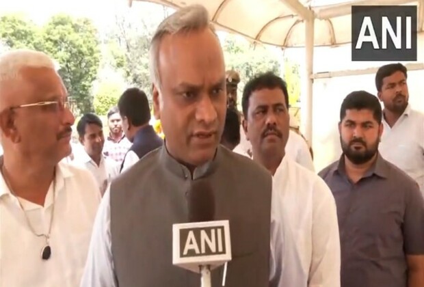 Karnataka Minister Priyank Kharge opposes delimitation and NEP, accuses centre of bias