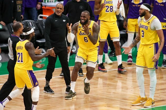 Coming off tough loss, Lakers visit Kyrie Irving, Nets