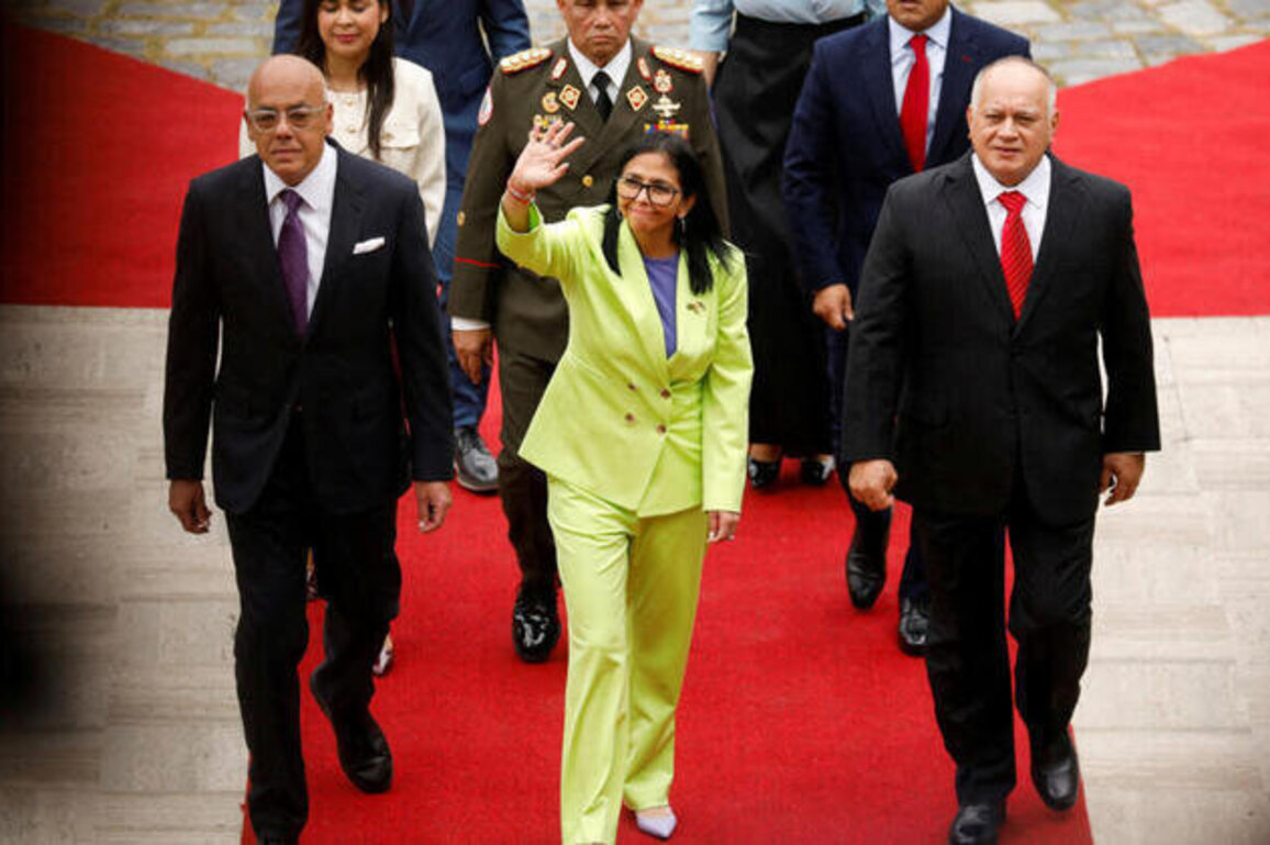 Venezuelas interim president to visit US amid deepening oil ties