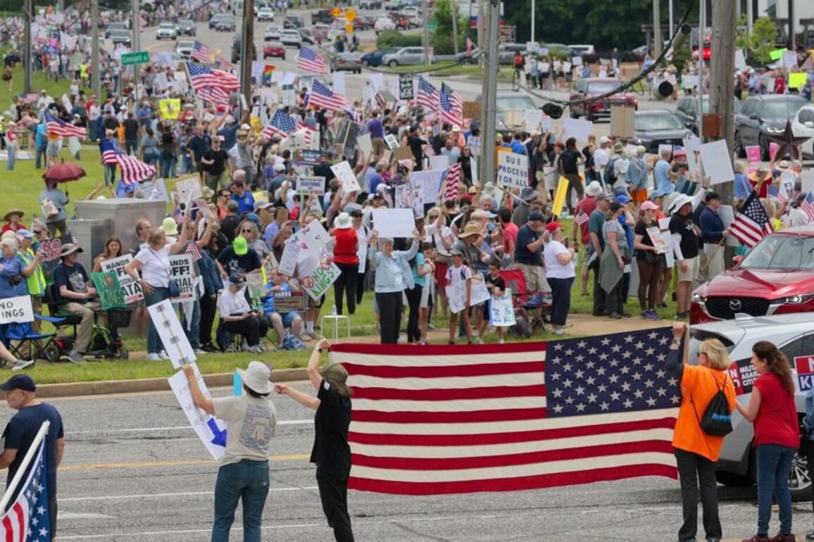 Thousands across St. Louis area join national Trump protests