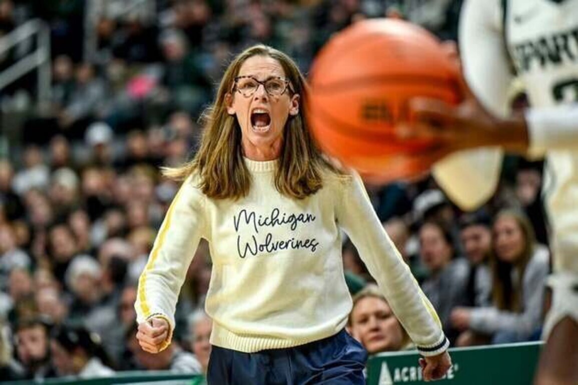 No. 8 Michigan rolls past No. 14 Maryland to end regular season