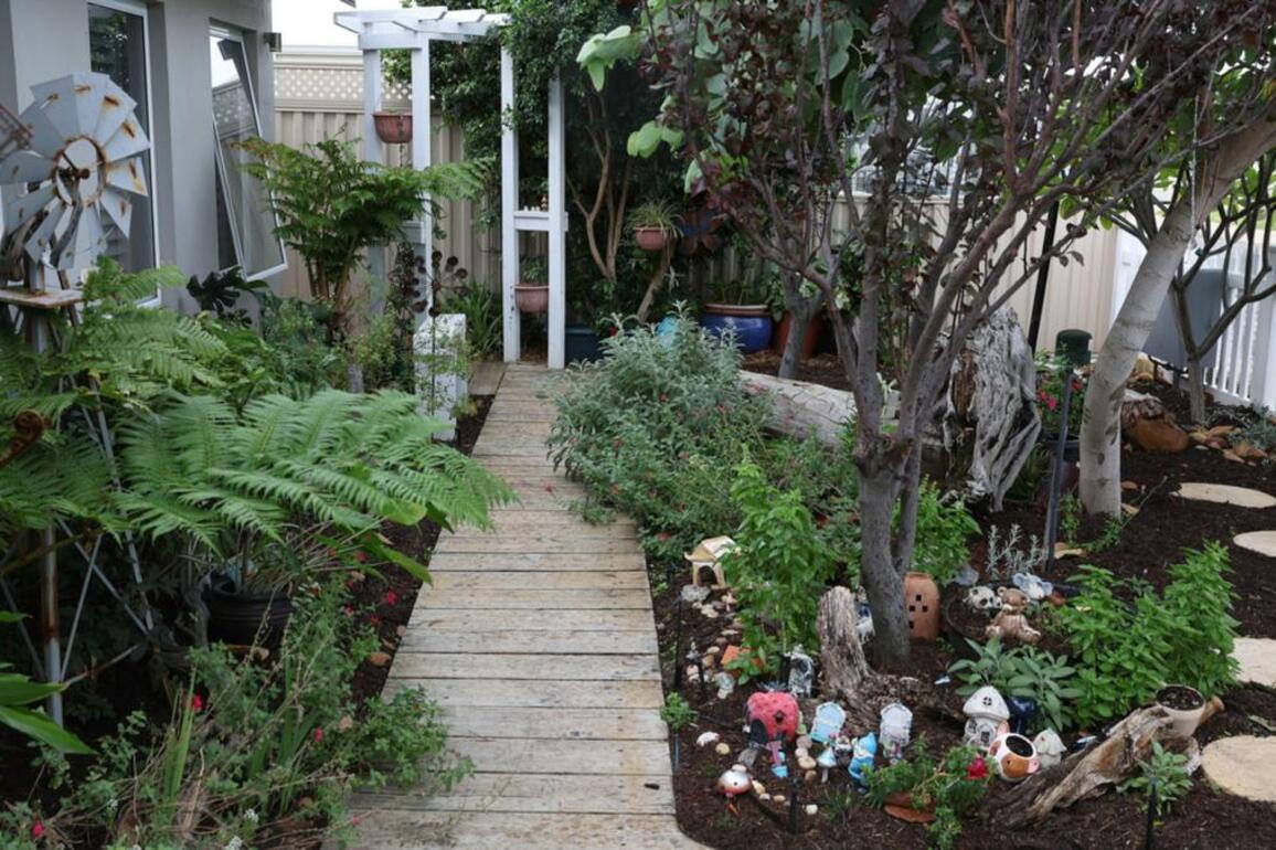 Gardens of WA- The tactics to make your flowers bloom in all seasons