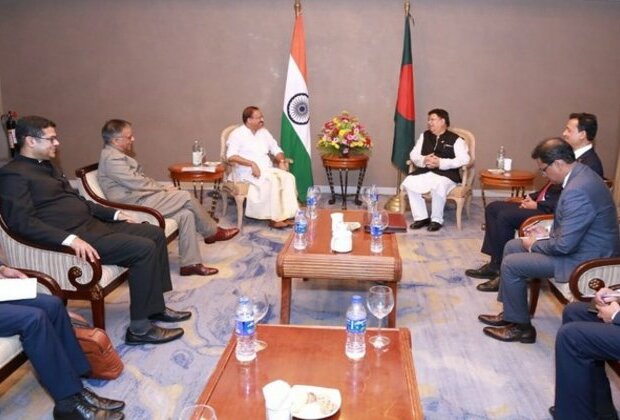 Sri Lanka: MoS Muraleedharan, Bangladesh Foreign Minister discuss areas of mutual interest