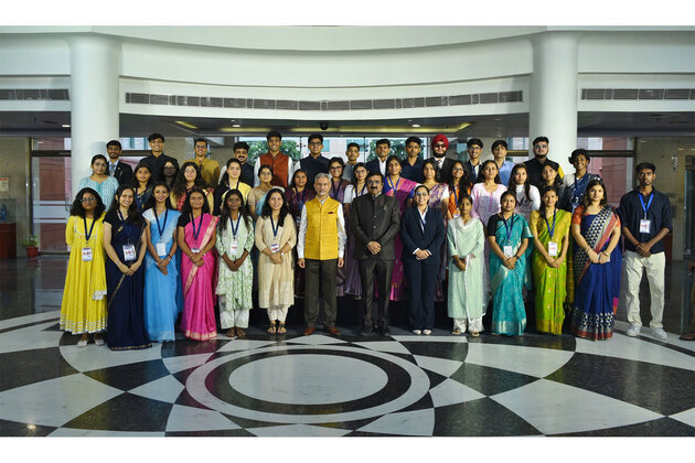 "Interest in Indian foreign policy commendable": EAM Jaishankar meets MP LEAD fellows