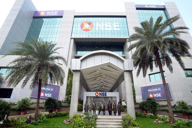 Sensex drops 455 points, Nifty slips below 24,600 as markets close in red amid volatile oil prices
