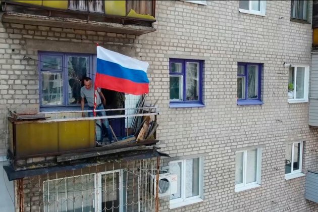 Putin Declares Victory in Ukraine&#039;s Luhansk Province