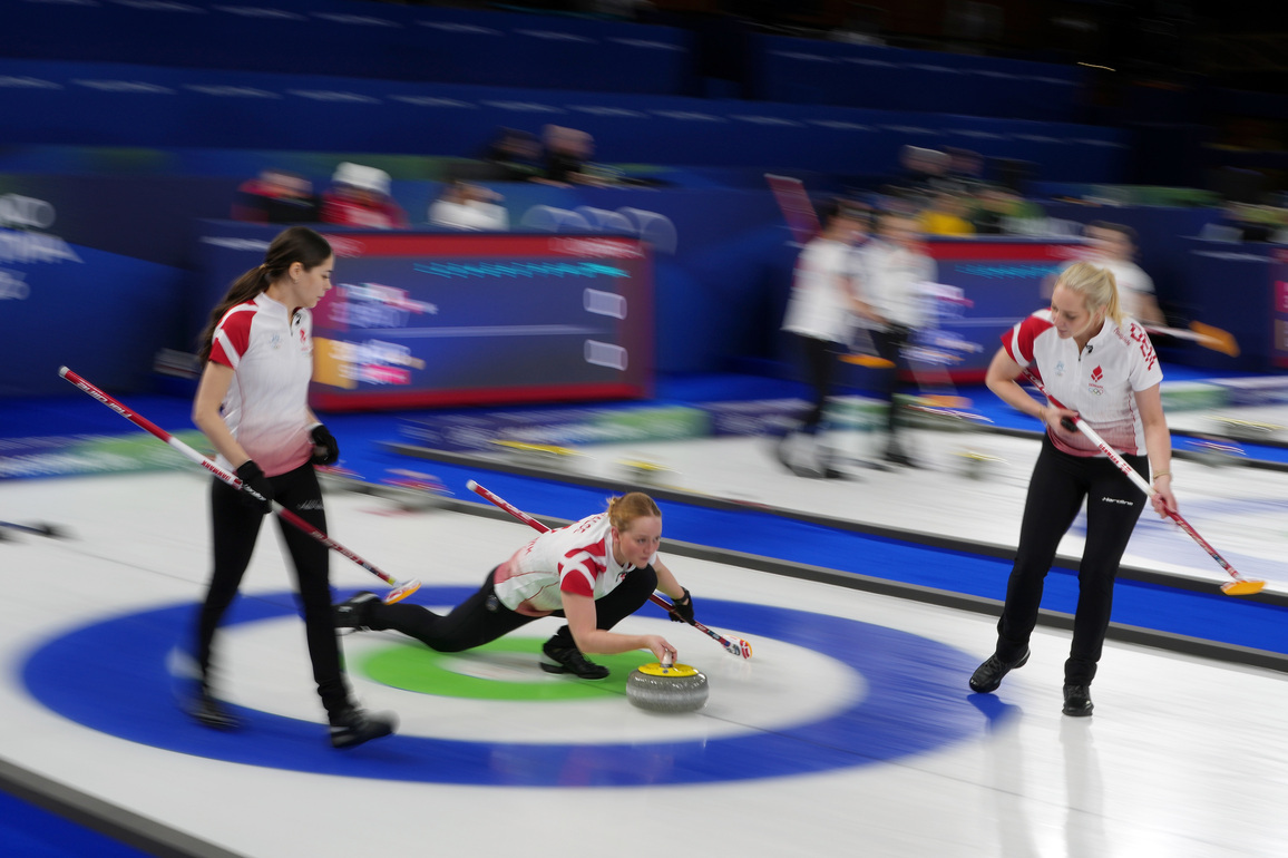 (MICO2026)ITALY-CORTINA D'AMPEZZO-OLYMPIC WINTER GAMES-CURLING-WOMEN-ROUND ROBIN-CAN VS DEN