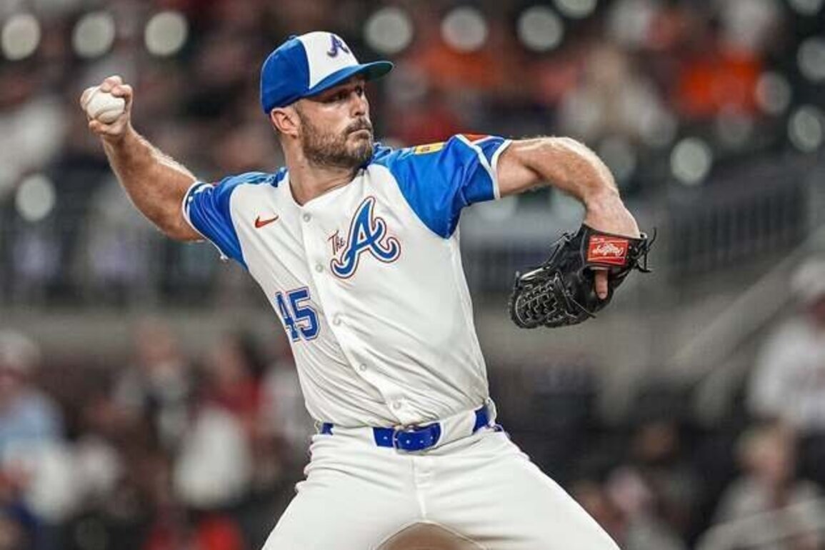 Braves re-sign RHP Tyler Kinley