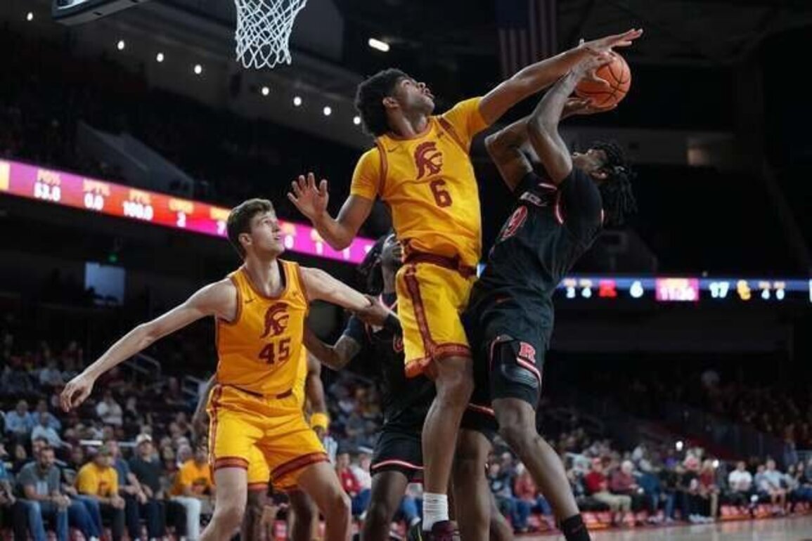 USC comes up with stop, holds off Rutgers in tight finish