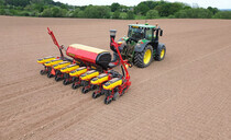 On Test: Vaderstad Tempo F8 precision planter