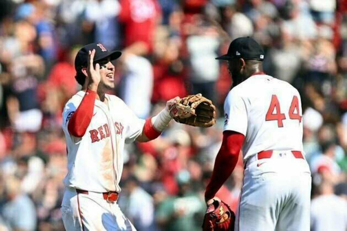 Red Sox place IF Marcelo Mayer (wrist) on IL, recall David Hamilton