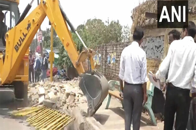 UP: Sambhal beautification drive underway, administration takes action on encroachments