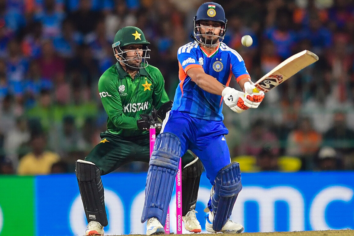 Irfan Pathan hails Kishan's takedown of Pakistan's "surprise" spin ploy in T20 WC clash