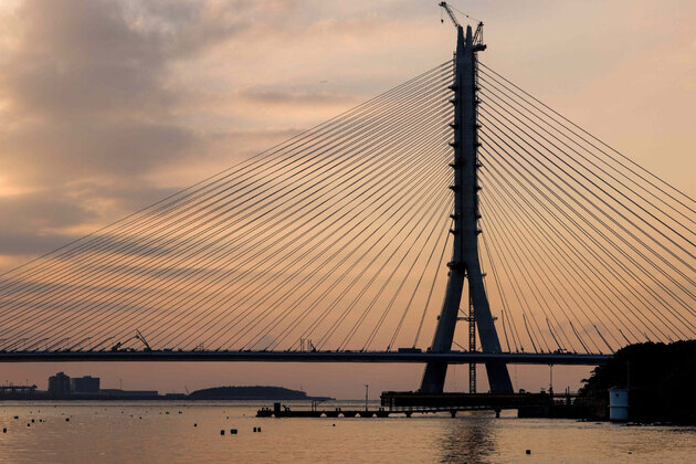 Taiwan's Danjiang bridge, world's longest single-mast asymmetric cable-stayed bridge, opens for traffic