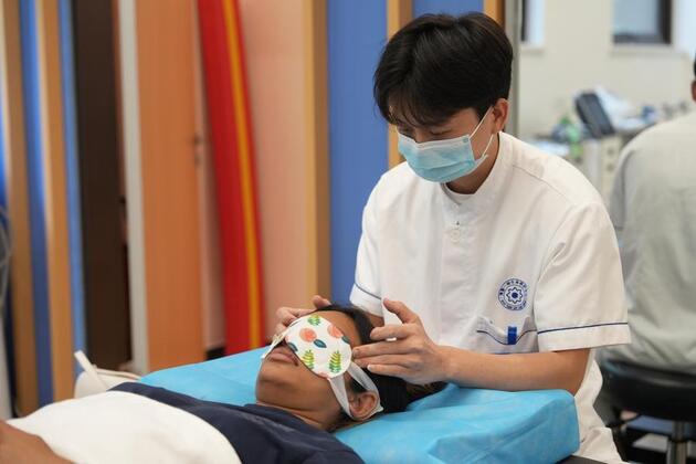 From traditional to cutting-edge therapies, China draws growing numbers of overseas patients