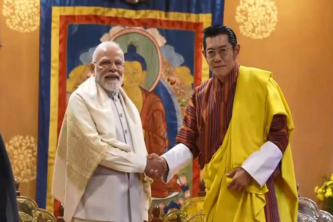 PM Modi, Bhutan King hold delegation-level talks in Thimphu