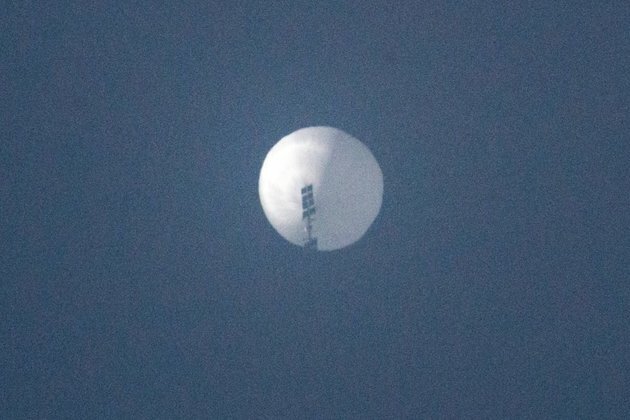 US Considers Shooting Down Chinese Spy Balloon Over Atlantic