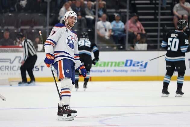 NHL roundup: Connor McDavid hits 400-goal milestone in Oilers' win