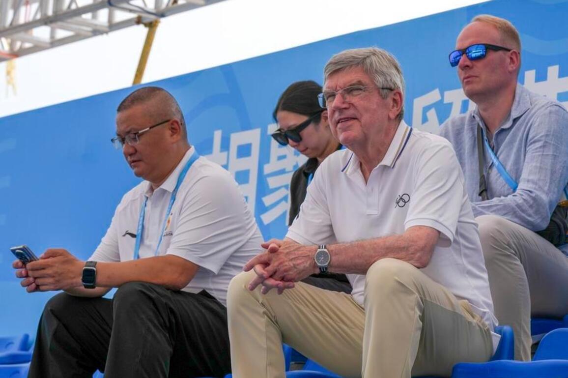 Bach hopes athletes enjoy togetherness at Asian Beach Games