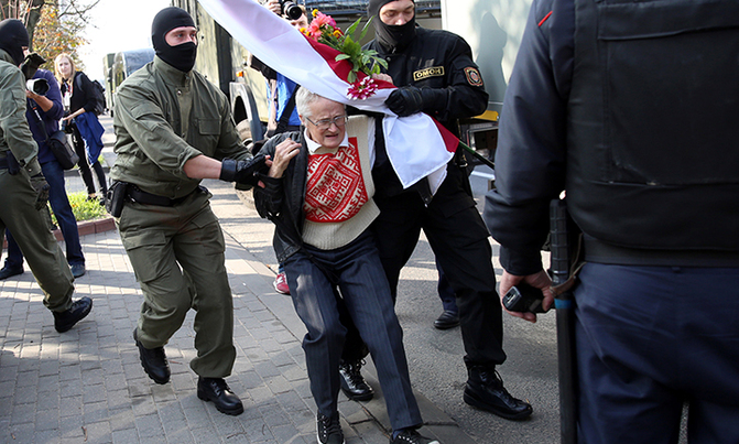 Belarus great-grandmother protest star defies police Belarus great-grandmother protest star defies police