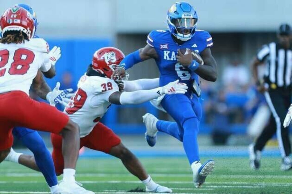 QB Jalon Daniels displays accuracy, wheels in Kansas rout of Fresno State