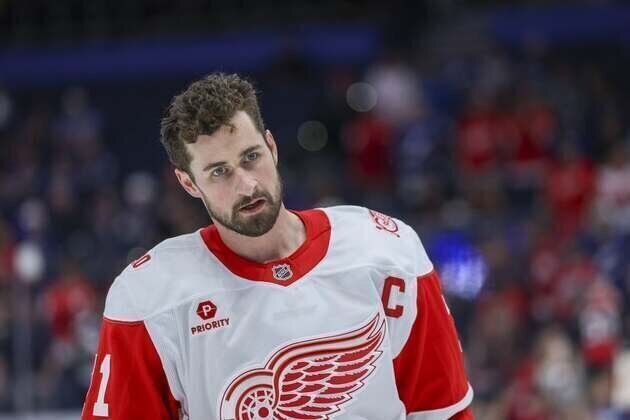 Report: Dylan Larkin requests trade from Red Wings