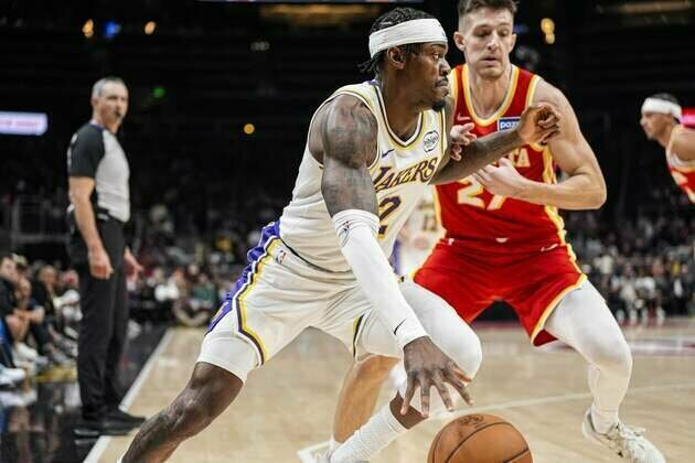 Mouhamed Gueye's career day sends short-handed Hawks past Lakers