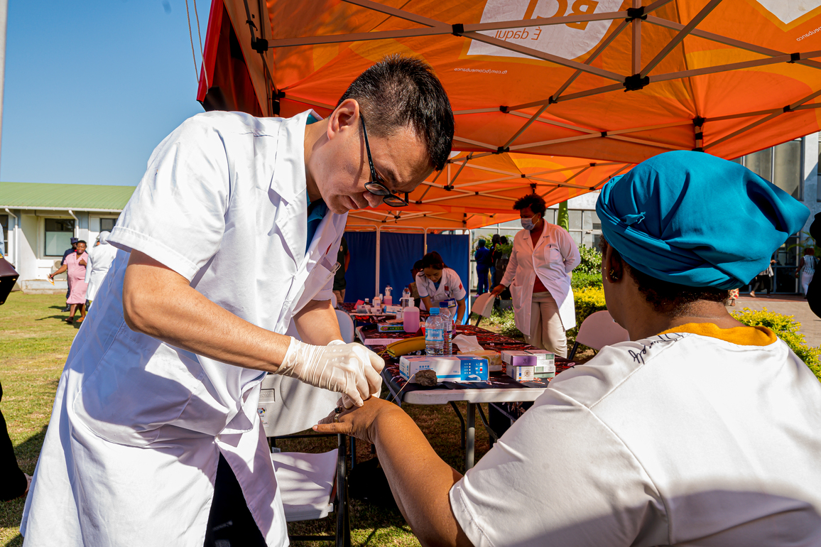 MOZAMBIQUE-MATOLA-CHINESE MEDICAL TEAM-FREE HEALTH CARE SERVICES