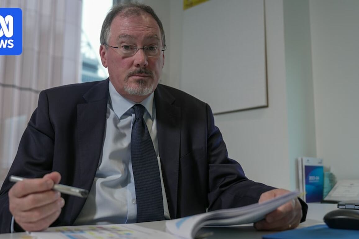 Parents able to 'manipulate' child support system free of consequences- ombudsman report