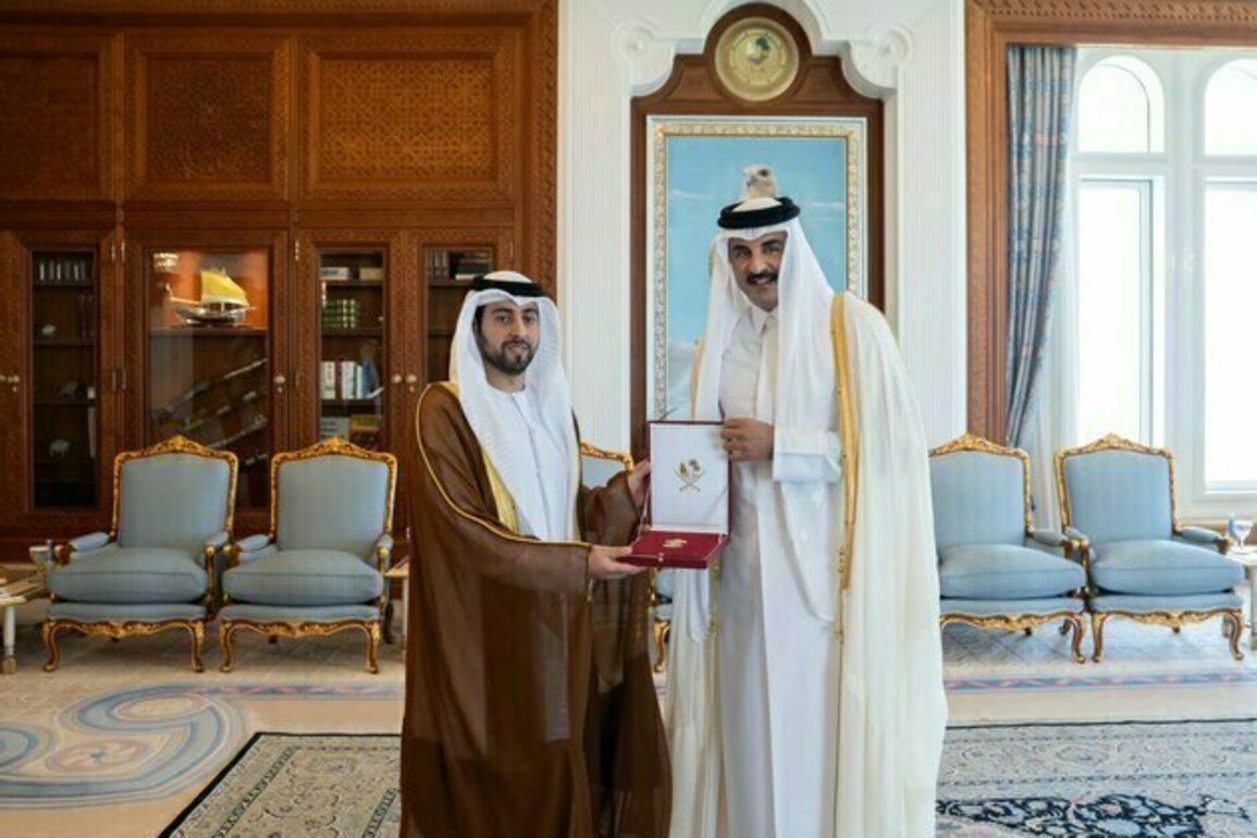 Qatari Emir awards 'Al Wajbah' Decoration to UAE Ambassador
