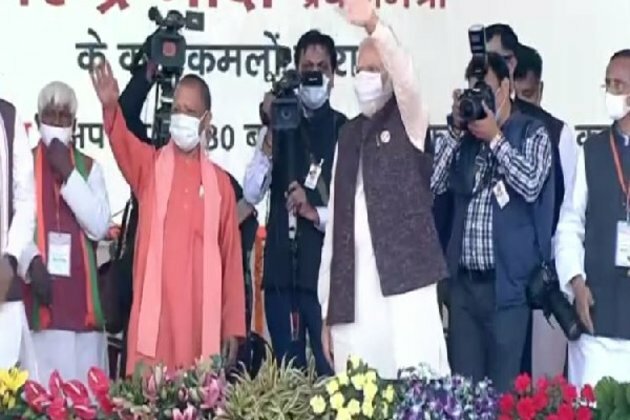 PM Modi reaches Gorakhpur to dedicate to nation development projects worth over Rs 9,600 crores