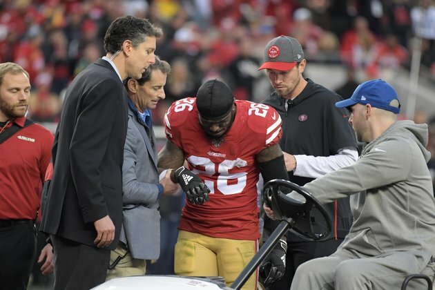 49ers RB Coleman leaves game with arm injury