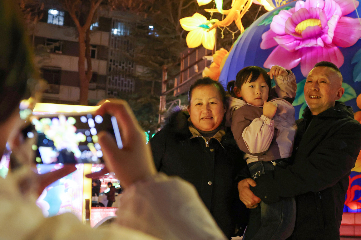 CHINA-GANSU-LANTERN FAIR (CN)