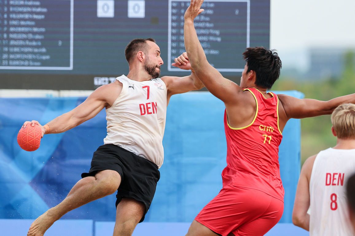 (SP)CHINA-CHENGDU-THE WORLD GAMES 2025-BEACH HANDBALL-MEN'S PRELIMINARY ROUND-DEN VS CHN (CN)